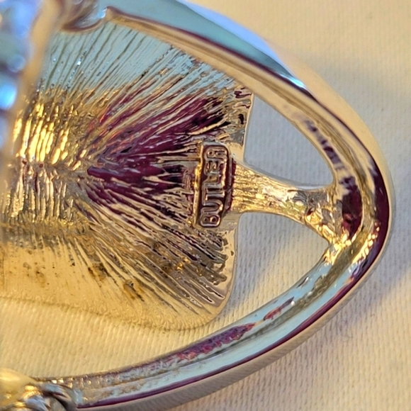 Fifth Avenue Collection " Don't Be Shy" Cocktail Ring Silver and Clear Crystal - Picture 10 of 10